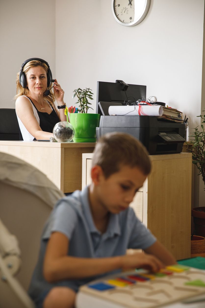 white_woman_working_from_home